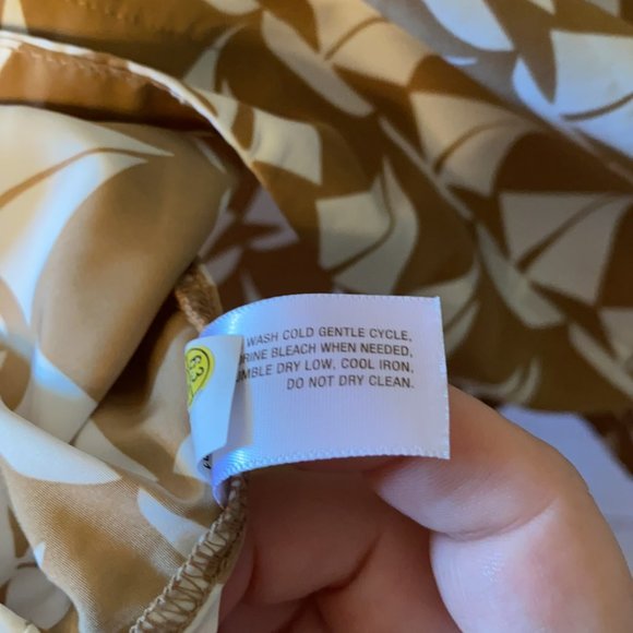 Old Navy Brown Tan Cream Sailboat Print Nautical Women's Blouse NWT Sz L - Picture 7 of 8